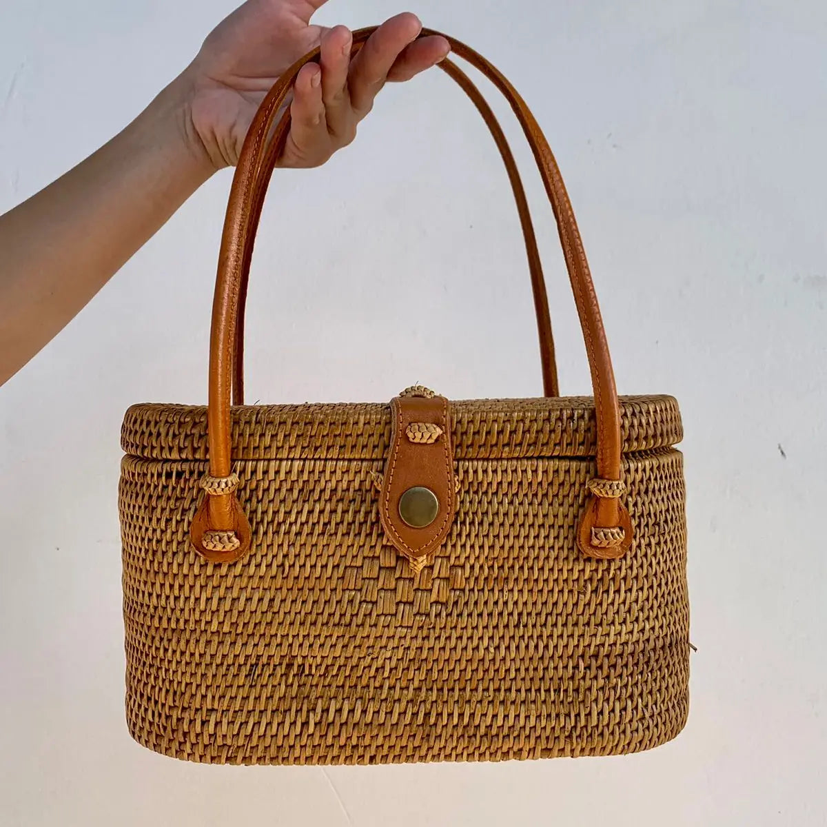 Wicker/leather purse outlets